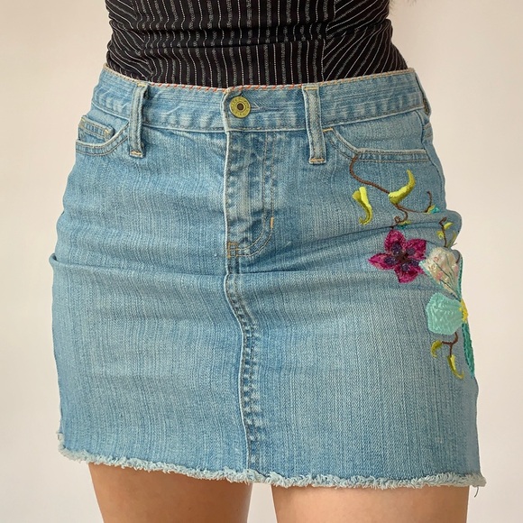 GAP Y2K Embroidery Denim Skirt Floral stitching women’s 6 Stretch Jeans - Picture 1 of 8